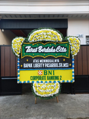 Papan Bunga Duka di Kare