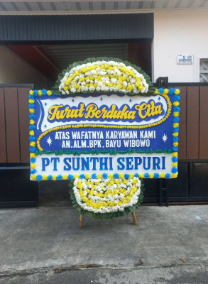 Papan Bunga Duka di Kare